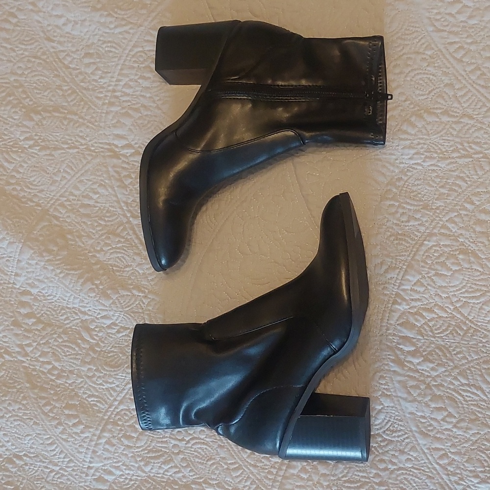 Brash Black Chunky-heeled Booties